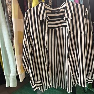 Hundred Percent Rayon Size Large Long Sleeve Dresser